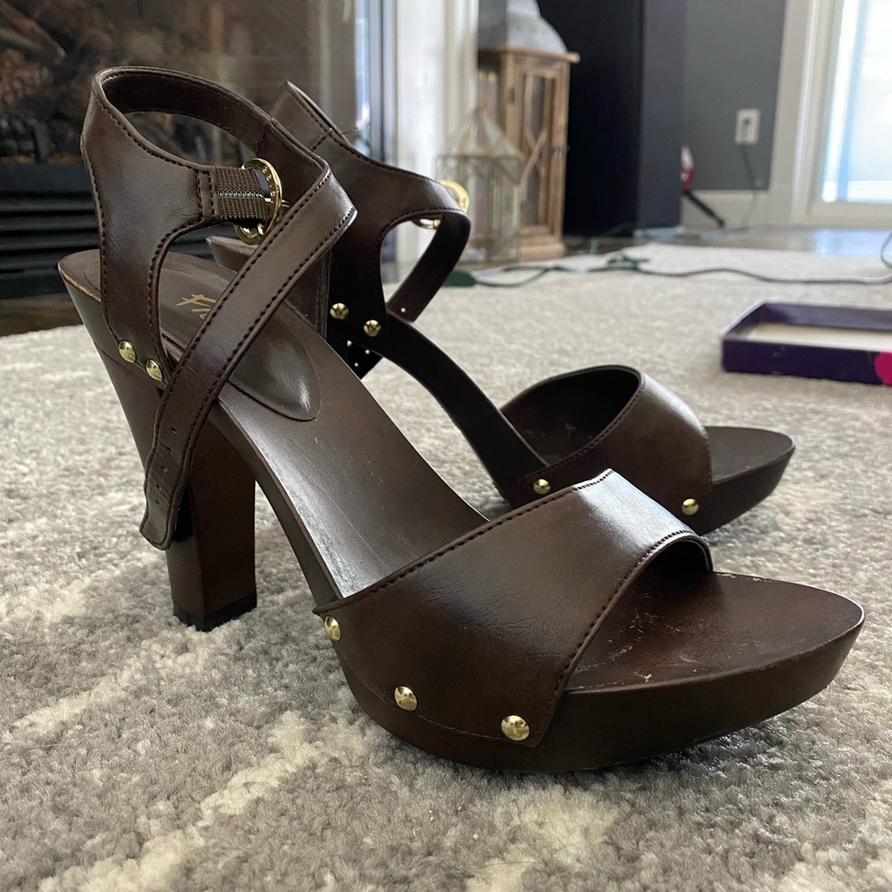 Fioni gently used high heels✨